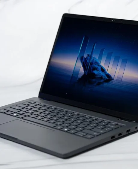 High-Performance Skyline Pro Wireless Headphones