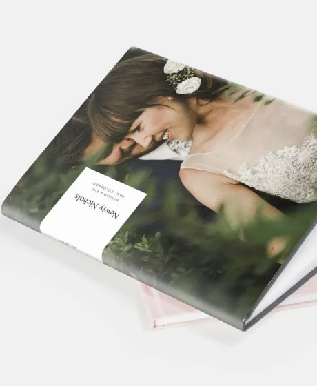 Exclusive Metropolitan Decorative Collector's Ed.